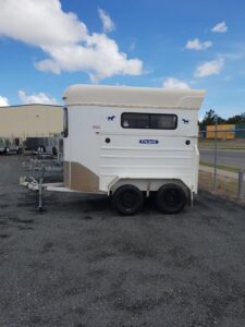 Horse Float for HIre